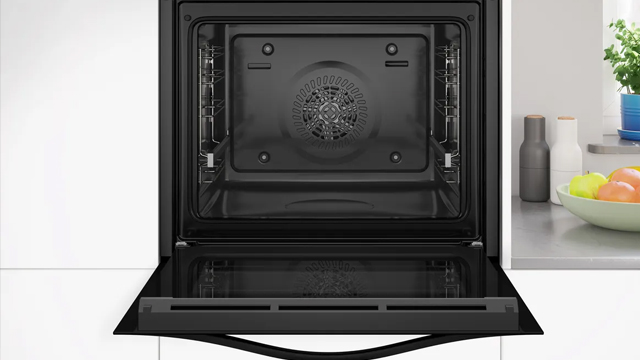 Horno visto de frente mostrando el sistema de puerta abatible