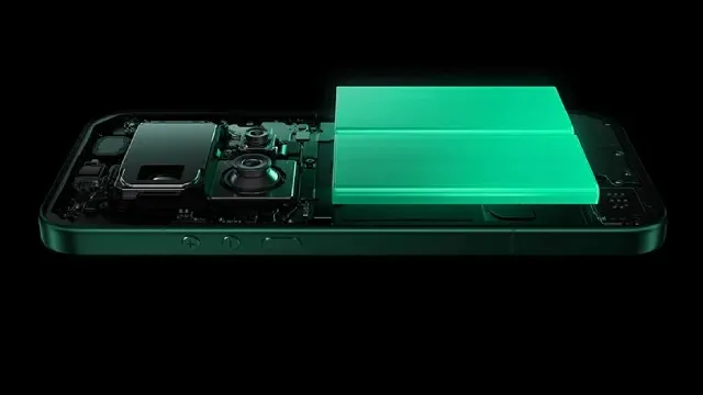 Batería elevada y iluminada de color verde