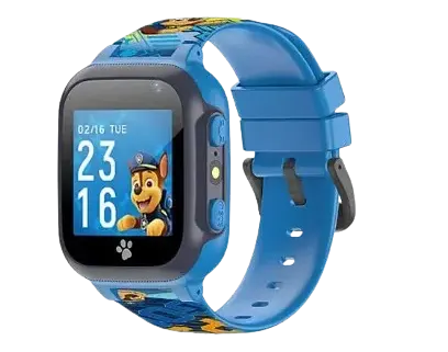 Reloj inteligente azul con la hora 23:16 y un personaje de dibujos animados en la pantalla. La correa es azul con hebilla negra.