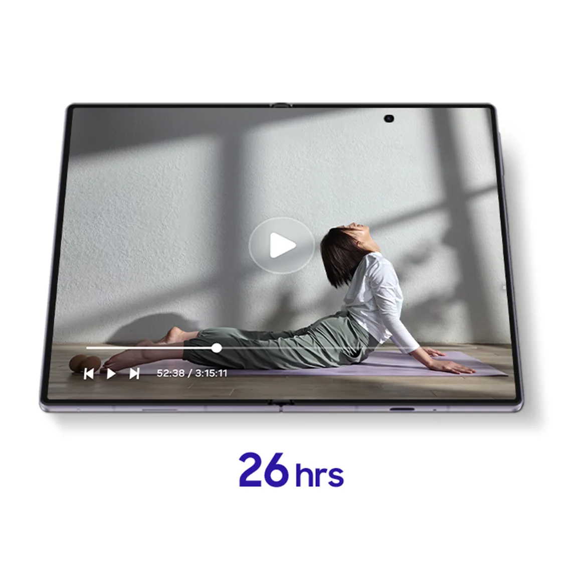 Galaxy Z Fold reproduciendo un vídeo durante hasta 26 horas con una mujer practicando yoga.