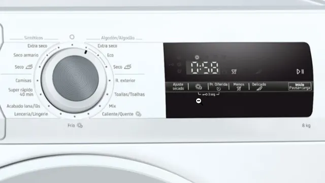 Detalle del panel de mandos con el selector de fin diferido