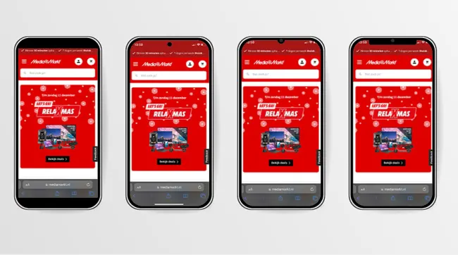 Cuatro móviles muestran una promoción de MediaMarkt con fondo rojo y copos de nieve. Destaca el texto "Rela Mas" y un botón negro.