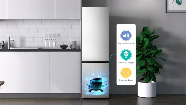 Frigorífico de hisense con un icono del motor.