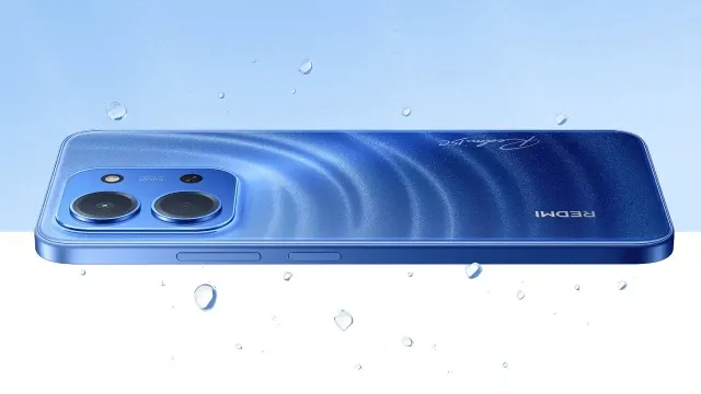 Móvil con gotas de agua alrededor