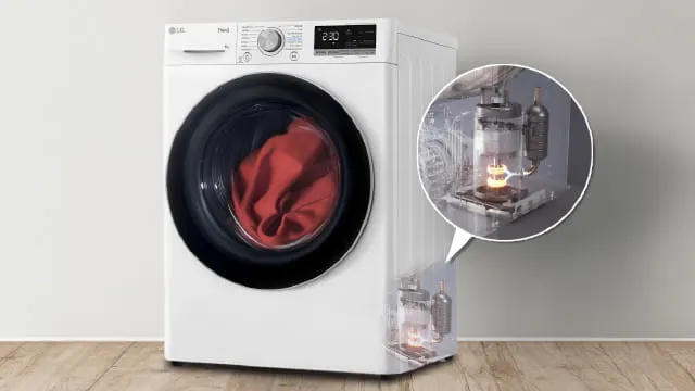 Lavadora con zoom del sistema de bomba de calor funcionando.