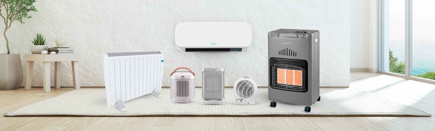 Varios calentadores eléctricos sobre una alfombra, con un aire acondicionado en la pared y una ventana al fondo.