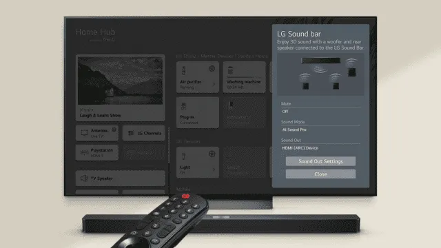 Televisor muestra la interfaz de LG Home Hub con menú de barra de sonido LG y control remoto encima de la barra de sonido.
