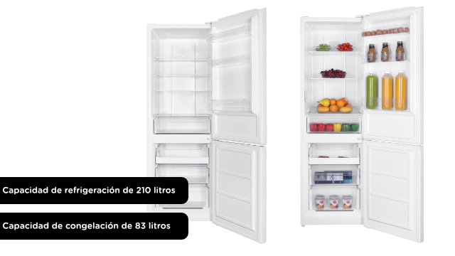 Dos refrigeradores blancos con puertas abiertas, uno vacío y otro con alimentos y bebidas.