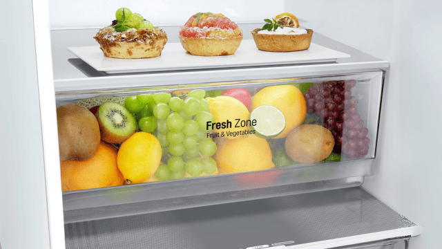 Fresh Zone: cajón con frutas frescas y postres en la parte superior.