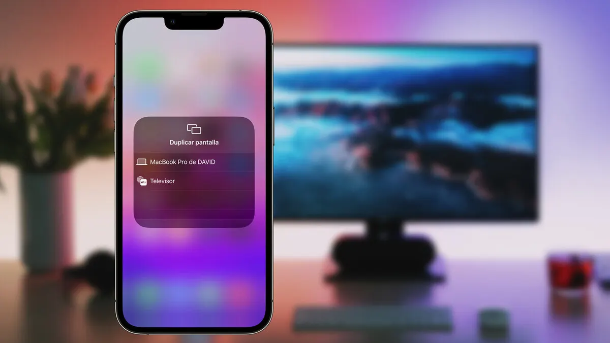 Pantalla del teléfono con la opción de duplicar pantalla con un televisor desenfocado de fondo
