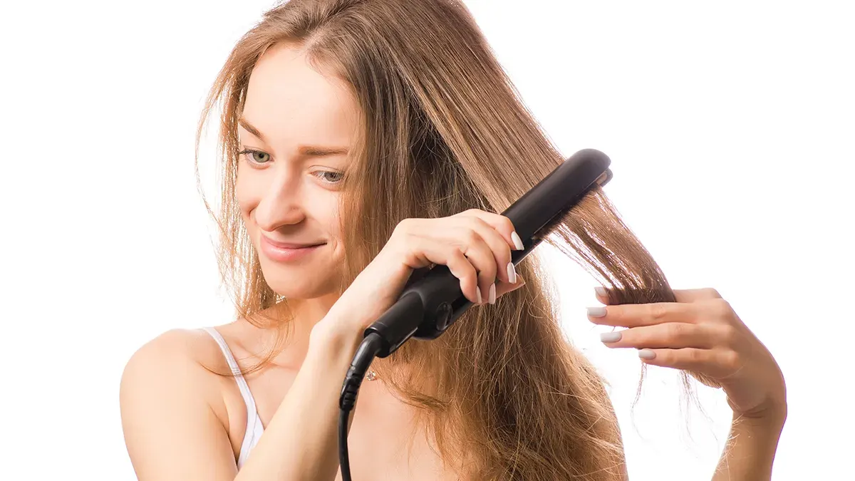Yıpranmış ve boyalı saçlar için saç düzleştirici seçimi nasıl yapılır