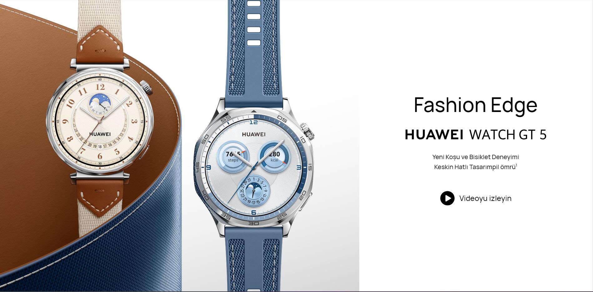 İki Huawei GT 5 saat: biri kahverengi deri kayışlı, diğeri mavi silikon kayışlı. Beyaz arka plan üzerinde duruyorlar.