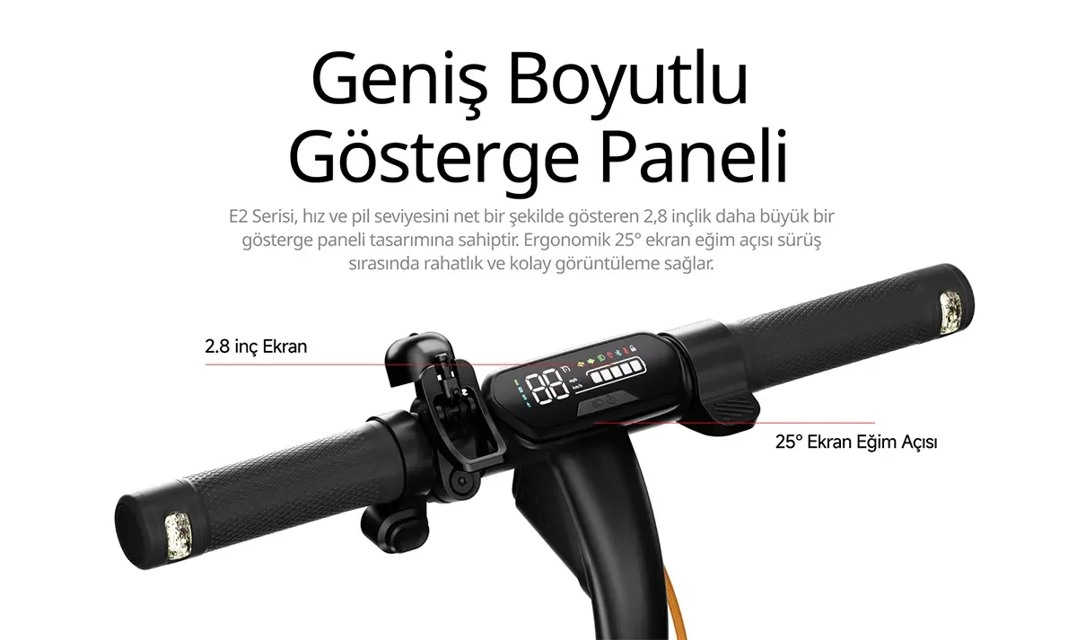 Siyah elektrikli scooter gidonu, 2.8 inç ekranında 88 km/sa hız göstergesi ve pil seviyesi bulunuyor. Ekran 25 derece eğimli.