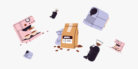 Çizimde kahverengi bir kahve paketi, pembe ve mavi kahve makineleri ve kahve damlaları beyaz bir arka planda bulunmaktadır.