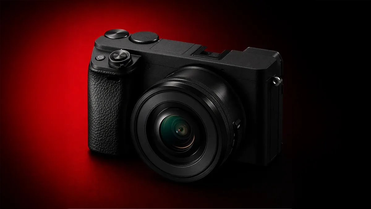 Aynasız fotoğraf makinesi